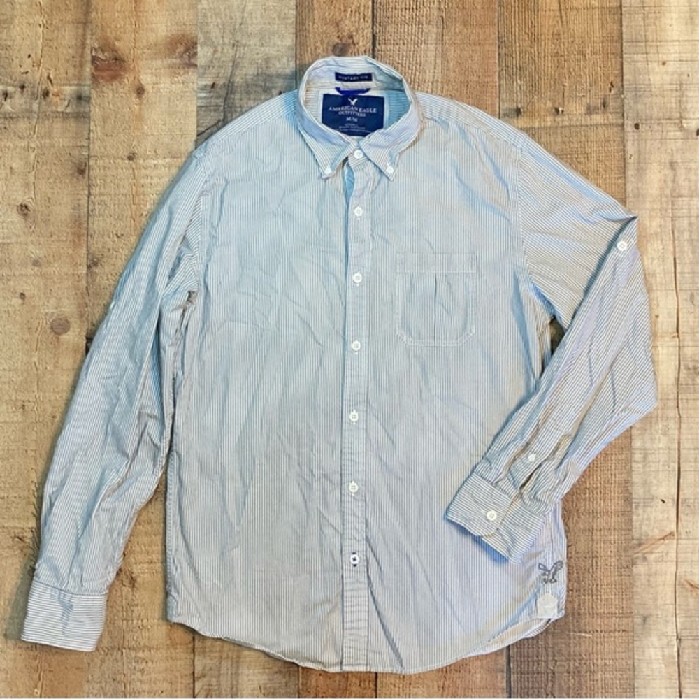 American Eagle Mens Vintage Fit Striped Button Down Shirt Blue White Medium